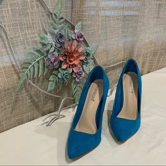Shoedazzle gorgeous blue heels - Picture 2 of 7